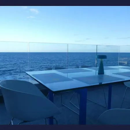 Barracuda Πανσιόν *